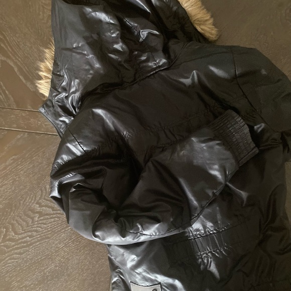 Puma Woman’s Winter Jacket - Picture 6 of 7